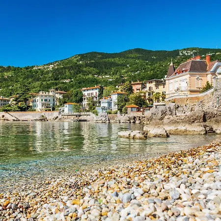 Daire Edita By Interhome Lovran