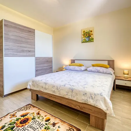 Edita By Interhome Apartman